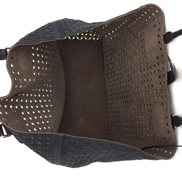 Loewe Navy blue Punching Leather Shoulder Tote Bag PERFECT SUMMER BAG “Anagram” - Picture 12 of 13